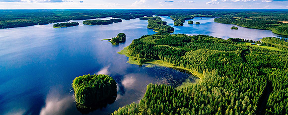 Entdecken Sie die einzigartige Schönheit der finnischen Seenplatte
