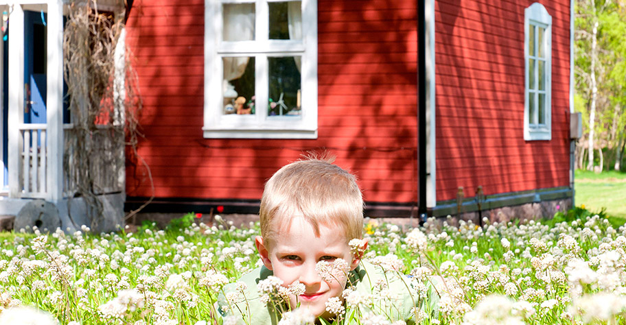 Skandinavien Reisen mit Kindern Schweden See Baden Strand