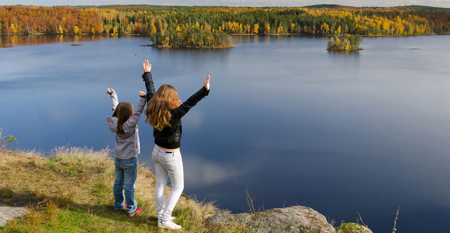 Schweden Ferien mit Kindern Entspannung in der Natur Seen